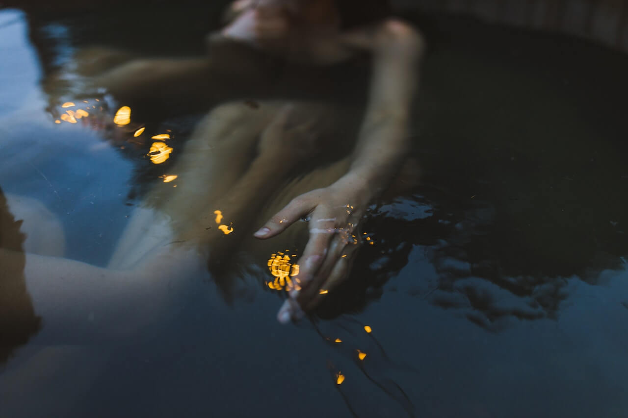 Changer l'eau du bain nordique